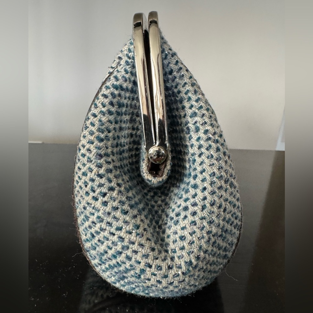RAFĒ Chic Tweed Clutch with Button Accents - Picture 4 of 13